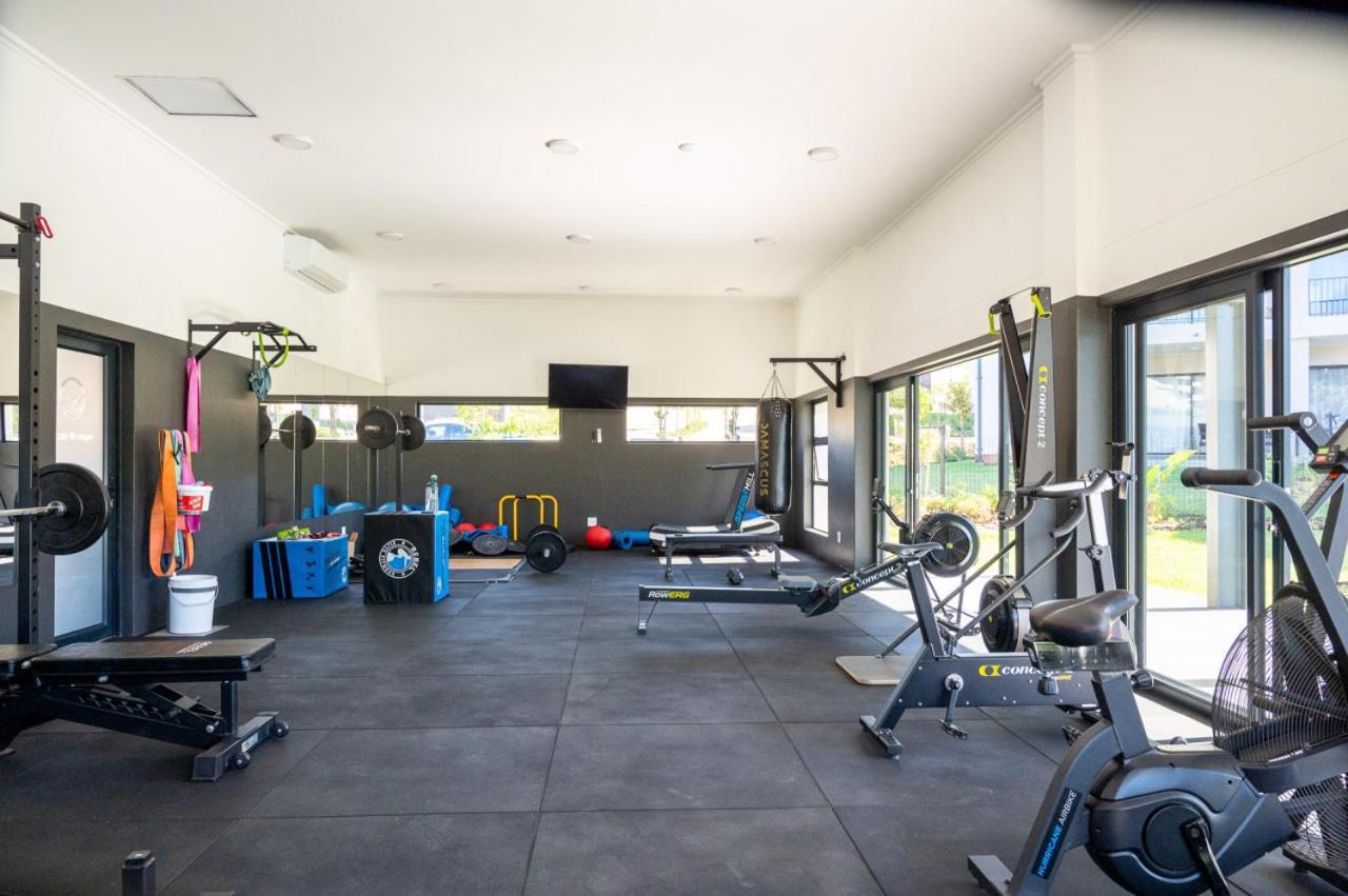 Upmarket Stunner In 360 With Inverter Apartment